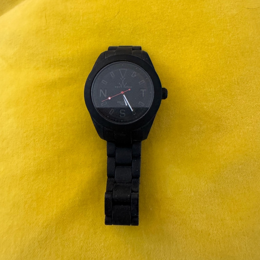 Toywatch Mens New Watch Velvety